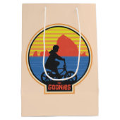 De Goonies Retro Mikey Riding Bike Graphic Medium Cadeauzakje (Achterkant)