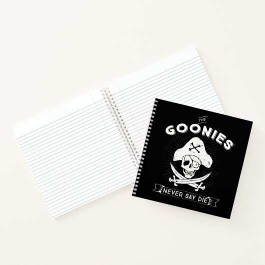 De goonies "Zeg nooit dat ze sterven" Pirate Badge Notitieboek (Binnen)