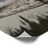 De gordijnen van de aurora borealis dansen over de poster (Hoek)