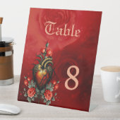 De gotische elegantie van het hart reclamebord met voetstuk (Insitu)