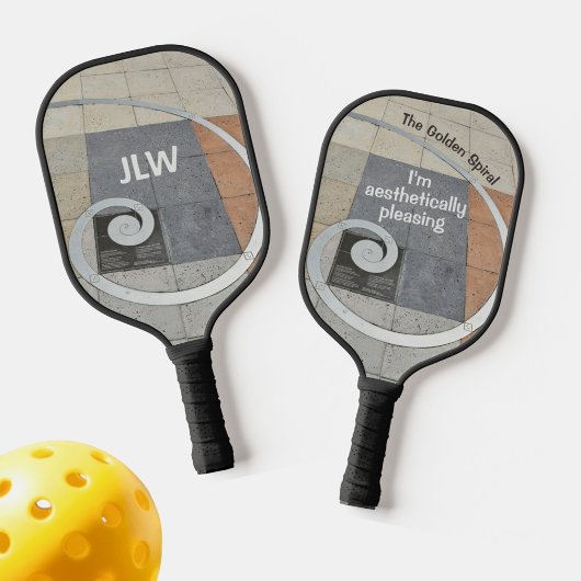 De gouden spiraal waar ik esthetisch blij mee ben pickleball paddle