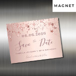 De gouden sterren van het roos van de Birthday spa Magnetische Uitnodiging<br><div class="desc">Een meisje en trendy sparen de magnetische kaart van de Datum voor een 40e (of om het even welke leeftijd) verjaardagspartij. Een wazige roze, roos gouden gradiëntachtergrond met sterren. Pas een datum en een naam/leeftijd aan en voeg deze toe. De tekst: Sparen de Datum wordt geschreven met een groot trendy...</div>