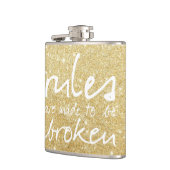 De goudpels worden gemaakt om gebroken kolven te z heupfles (Links)