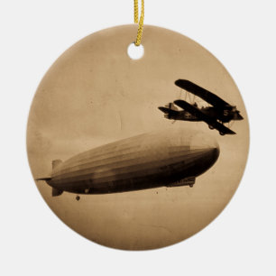 De Graf Zeppelin nadert New York City van 1928 Keramisch Ornament