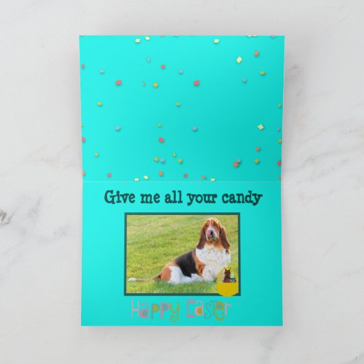 De grappige Hond, de Mand, & het Snoep van de Feestdagen Kaart (Binnen)