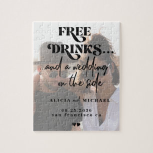 De grappige moderne fotobruiloft redt de datum legpuzzel