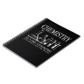 De grappige wetenschap van de studenten chemie is  notitieboek (Linkerzijde)