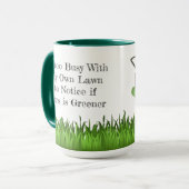 De gras is geen groenere Mok. Mok (Voorkant links)