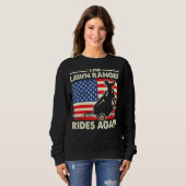 De grasmaaiers van de grasstok worden opnieuw in h trui (Voorkant volledig)