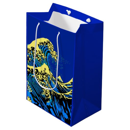 De Great Hokusai Wave in Vibrant Pop Style Medium Cadeauzakje (Voorkant Gekanteld)