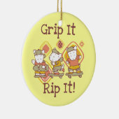 De greep het en scheurt het die met een skateboard keramisch ornament (Rechts)