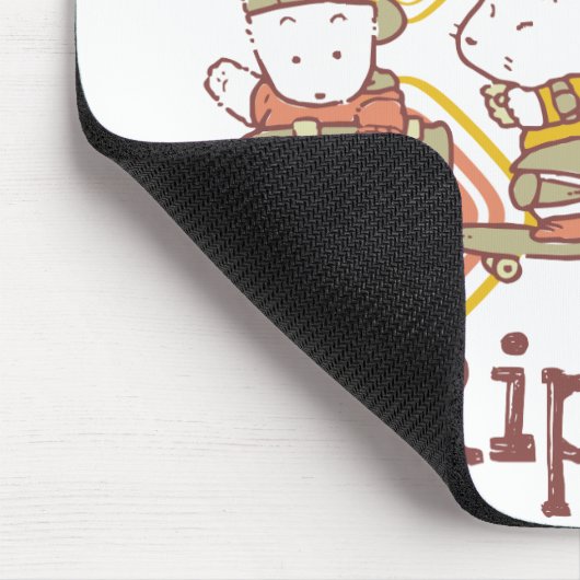 De greep het en scheurt het die met een skateboard muismat (Hoek)