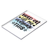 De greep op laat me deze kleurenmonsters overdenke notitieboek (Linkerzijde)