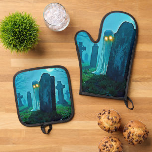 De griezelige glimp van Graveyard Ghost Ovenwant & Pannenlap Set