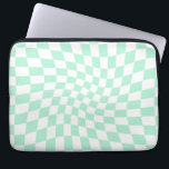 De Groene Controles van de Verkeerde Checkerboard  Laptop Sleeve<br><div class="desc">Ideaal,  gevarieerd,  gevarieerd ontwerp. Moderne gekette controleurs. Dit mooie retro psychedelische ontwerp brengt je naar het wonderland. Verkeerde controles in pastelkleuren. Draai- en zwenkdraaien,  twijgcontroles,  gevlochten patroon</div>