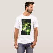 De groene lantaarn vasthouden t-shirt (Voorkant volledig)