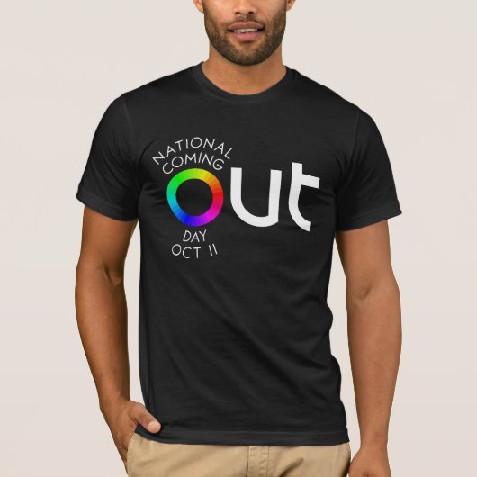 De grote donkere T-shirt (Voorkant)