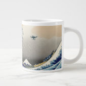 De Grote Drone Wave van Kanagawa Grote Koffiekop (Rechts)