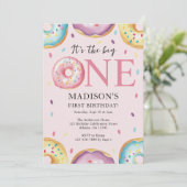 De grote één 1e verjaardag Donut Themafeest Kaart (Staand voorkant)