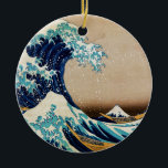 De Grote Golf van Hokusai,  Japans Keramisch Ornament<br><div class="desc">De Grote Golf van Kanagawa (神 奈 沖 裏) is een  ukiyo-e-houtafdruk van de Japanse kunstenaar Katsushika Hokusai,  die ergens tussen 1829 en 1832 werd gemaakt - eerst in de reeks van de zesendertig Uitzichten van de berg Fuji.</div>