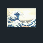 De grote golf van Kanagawa Ukiyo-e Japanse kunst Canvas Afdruk<br><div class="desc">Deze iconische kunst van Katsushika Hokusai is een van zijn meest gerenommeerde werken en de wereldwijde populariteit ervan blijft stijgen. Het kunstwerk toont twee boten gevuld met Japanse matrozen die uitkijken op de immense Grote Golf. De golf lijkt alsof het op het punt staat de boten volledig te overspoelen, waardoor...</div>