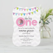 De grote meisjes eerste verjaardag kaart (Staand voorkant)