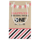 De grote.. | Voetbal 1ste verjaardag Klein Cadeauzakje (Voorkant)