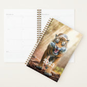 De Grotere Roaring in een Oerwoud met achtergrondv Planner (Display)