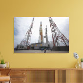 De H-IIB-raket op het lanceerpad Canvas Afdruk (Insitu (Woonkamer))