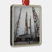 De H-IIB-raket op het lanceerpad Metalen Ornament (Rechts)