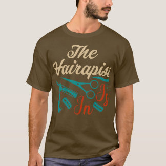 De Hairapist zit in de hageklare kapsalon T-shirt