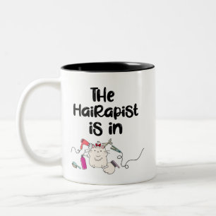 De hairapist zit in Funny Hairdresser Gifts   Tweekleurige Koffiemok