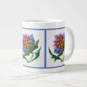 De hand borduurde heldere bloem grote koffiekop