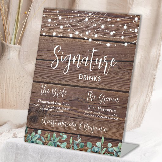 De handtekening Drink Greenery String Lights Weddi Reclamebord Met Voetstuk