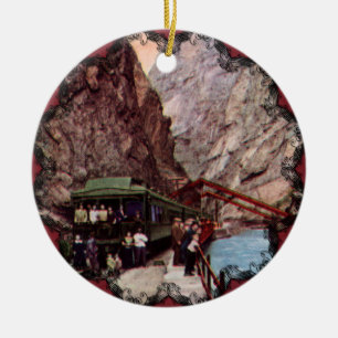 De hanging Bridge Ornament