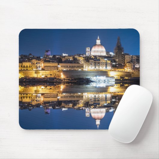 De haven van Valletta in de stad 's nachts Muismat (Met muis)