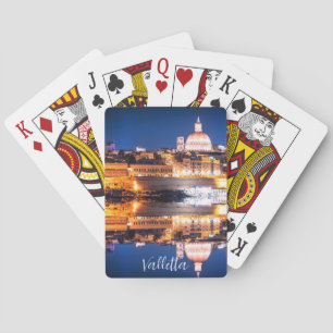 De haven van Valletta in de stad 's nachts Pokerkaarten