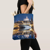 De haven van Valletta in de stad 's nachts Tote Bag (Dichtbij)