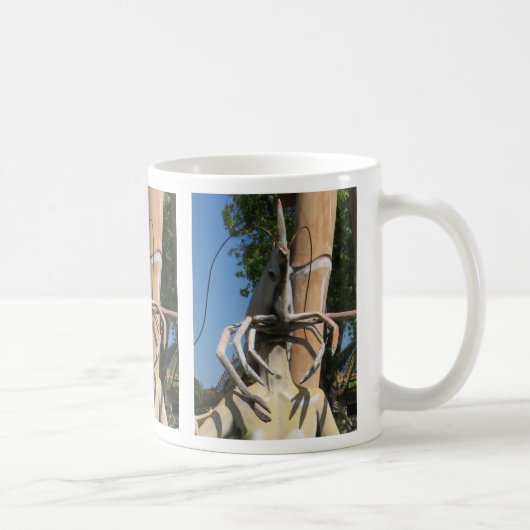 De heer Crustacean AKA Lobster Head ... Boeddhisti Koffiemok (Rechts)