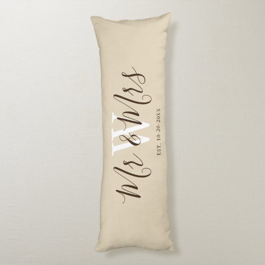 De heer en mevrouw Beige Script Passen getrouwd Mo Lichaamskussen (Achterkant (Verticaal))