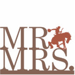 De heer en mevrouw Bronco Cake Topper Staand Fotobeeldje<br><div class="desc">Viel je land of de roodhbruiloft met deze leuke taarttop. Er staat "Mr Mrs." met een knip bronco die met een cowboy tussen hen is getopt. Neem contact met me op om deze taart bovenaan aan te passen met je trouwkleuren.</div>