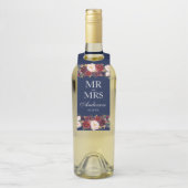 De heer en mevrouw Burgundy Floral Blue Wedding Flessenhanger (Op fles)
