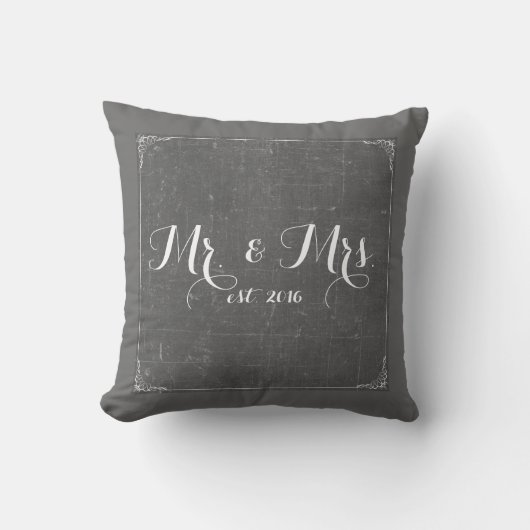 De heer en mevrouw Charcoal Gray Chalkboard Pillow Kussen (Voorkant)