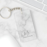 De heer en mevrouw | Elegant Marble Modern Script  Sleutelhanger<br><div class="desc">"Mr and Mrs." Elegant White Marble Modern Script Personalized Couple Gift Perfect as huwelijkscadeaus for newlywed,  bruiloft verjaardagstgiften,  Valentijnsdag giften en geschenk voor alle gelegenheden.</div>