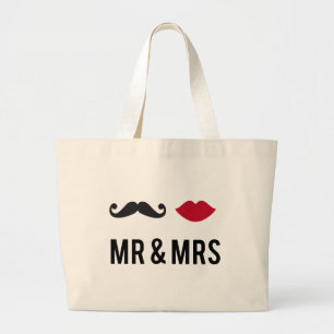 de heer en mevrouw. met snor en rode lippen grote tote bag