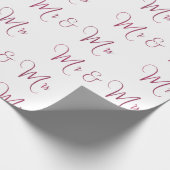 De heer en mevrouw Script Burgundy Cadeaupapier (Hoek)