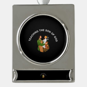 DE HEER GOD ONDERWIJZEN VERZILVERD BANNER ORNAMENT