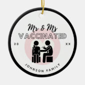 de heer & mevrouw Vaccinated Romantic Couple Famil Keramisch Ornament (Voorkant)