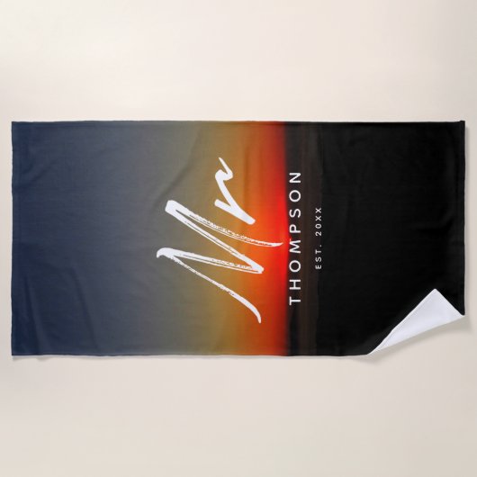 De heer Modern Sunset in Water Minimalist Script Strandlaken (Voorkant)