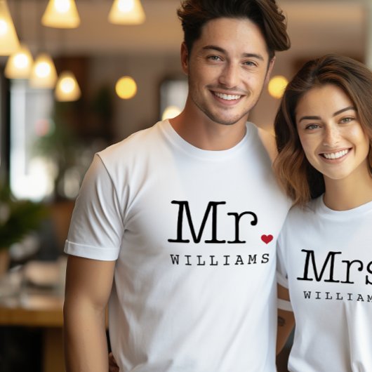 De heer Monogram Hart Achternaam Bruiloft Tri-Blend Shirt